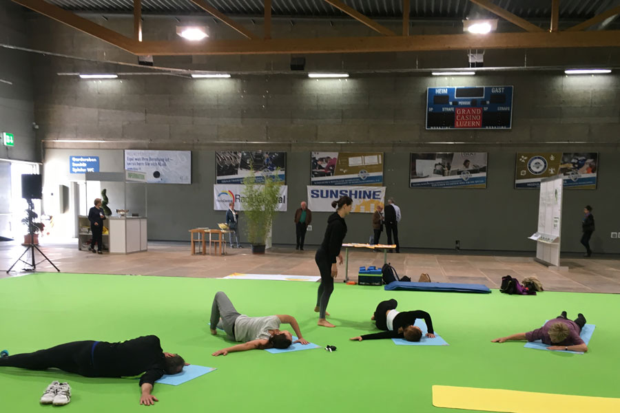 17_Gesundheitstage_Zug_2017_YIN_Yoga_1_Fitness_Paradies.jpg